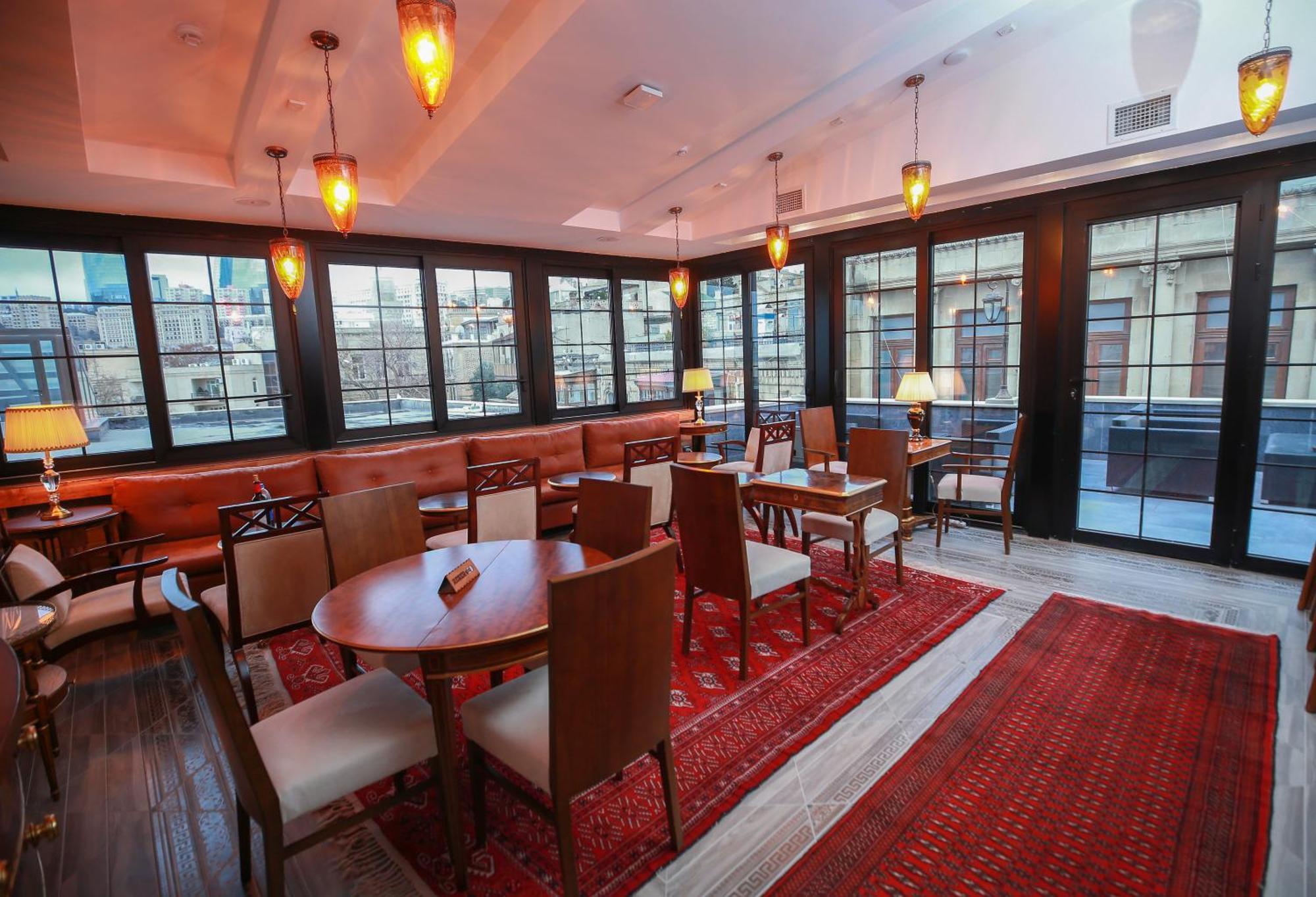 West Inn Hotel & Restaurant Nz Баку Экстерьер фото