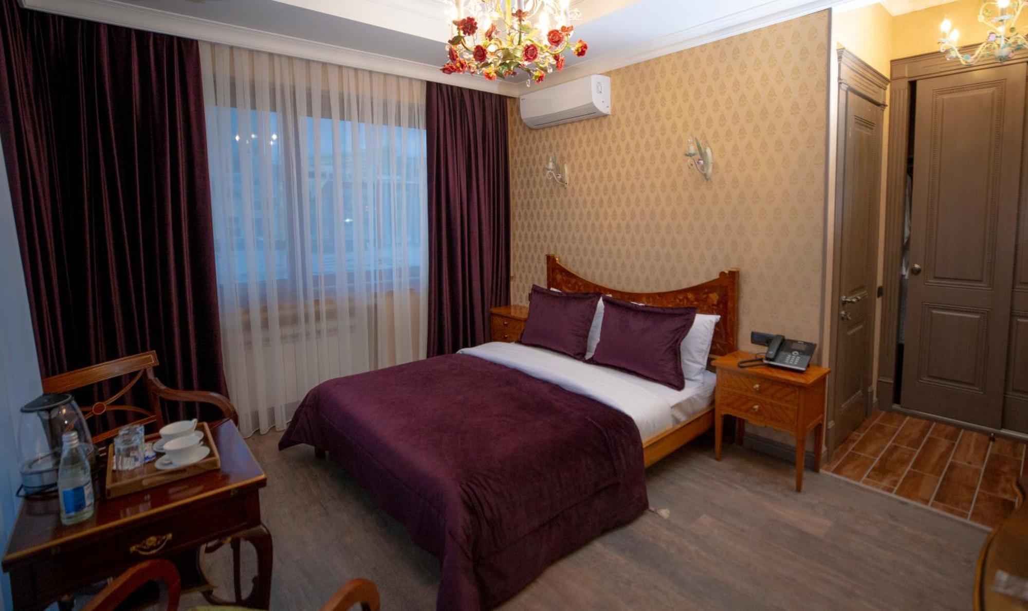West Inn Hotel & Restaurant Nz Баку Экстерьер фото