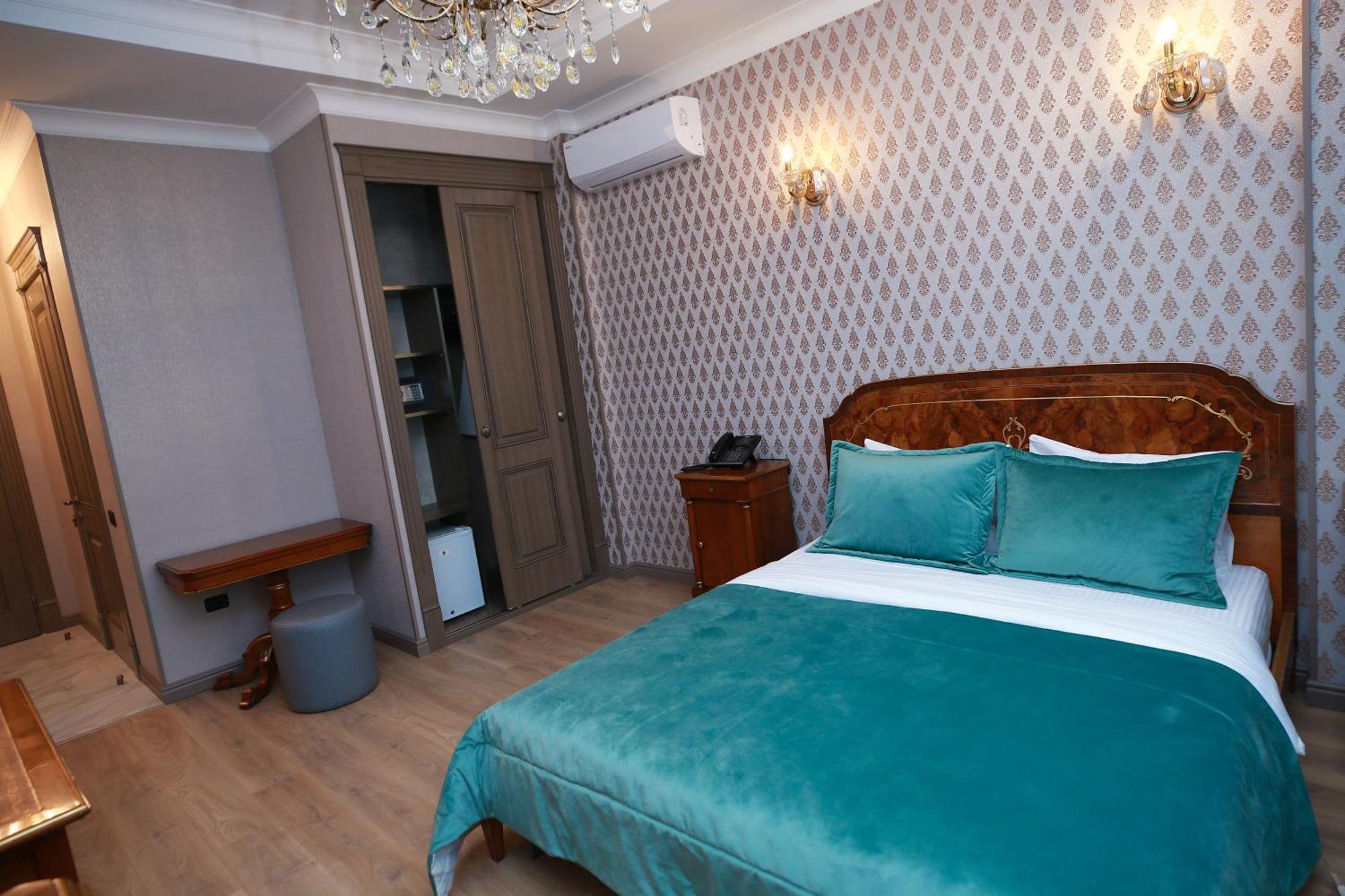 West Inn Hotel & Restaurant Nz Баку Экстерьер фото